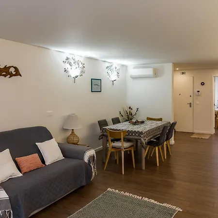 Apartment Coliseum *
